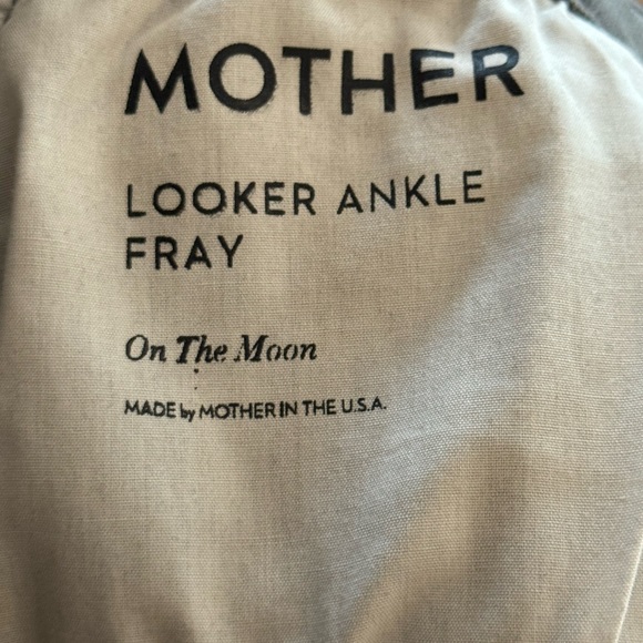 Mother Denim Looker Ankle Fray in color On the Moon; size 32 - Picture 2 of 6